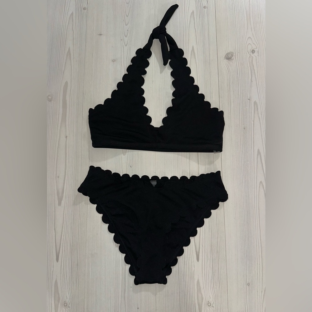 SHEIN Black Scalloped Bikini Set